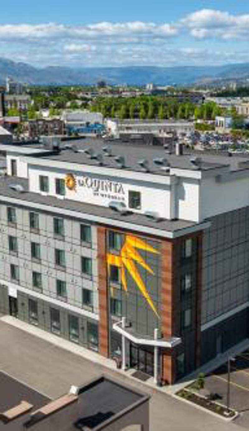 La Quinta Inn & Suites by Wyndham Kelowna BC