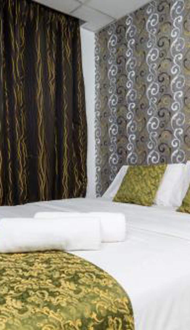 Lacomme Inn
