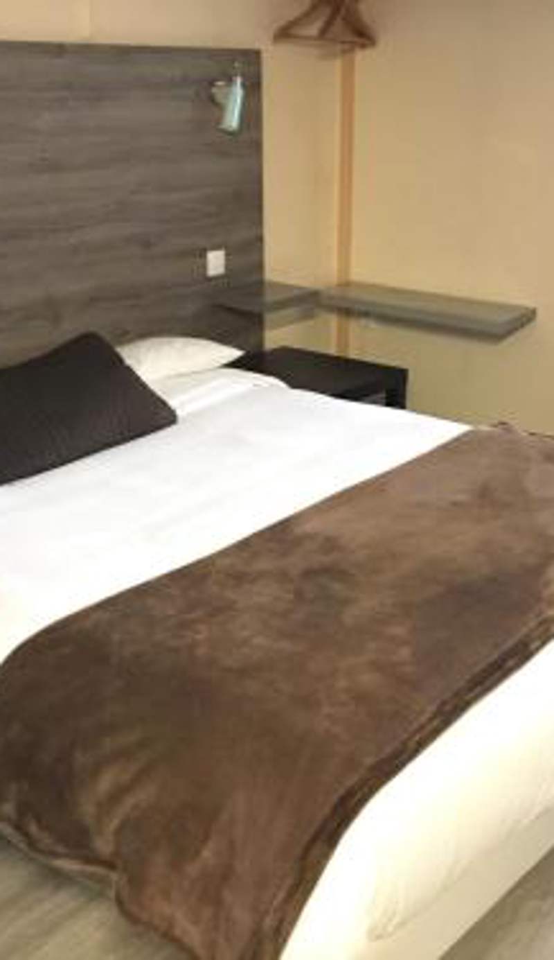 Aix Hotel