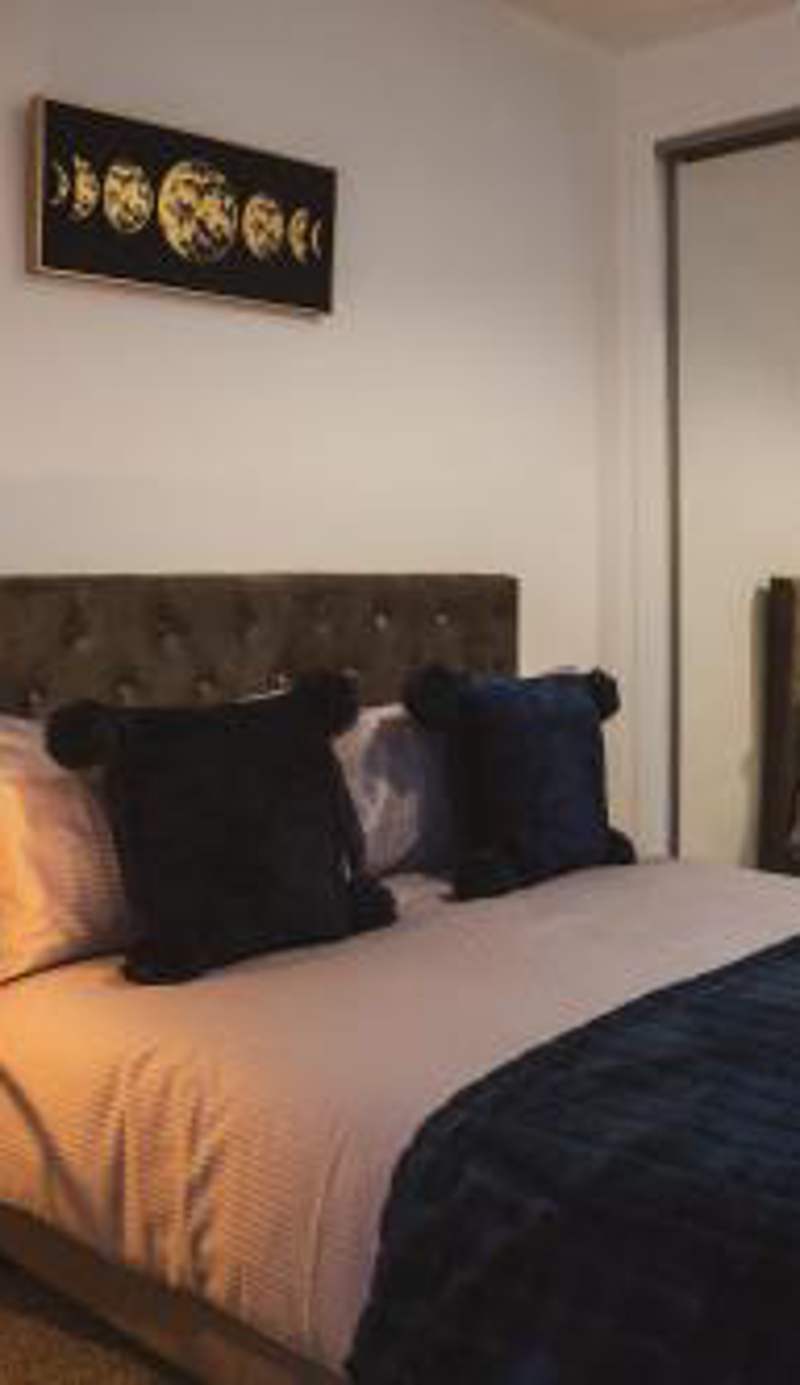 1 bedroom flat with easy parking/public transport