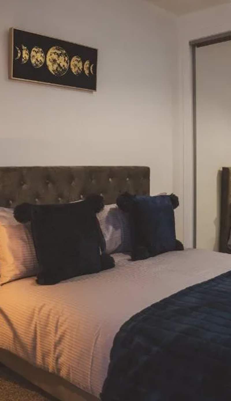 1 bedroom flat with easy parking/public transport