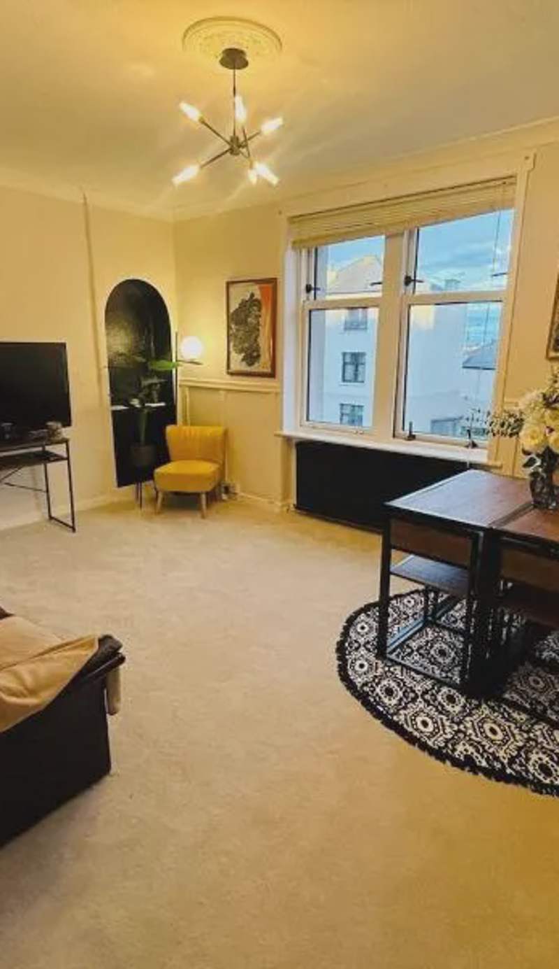 Stylish 2-Bedroom Modern Flat
