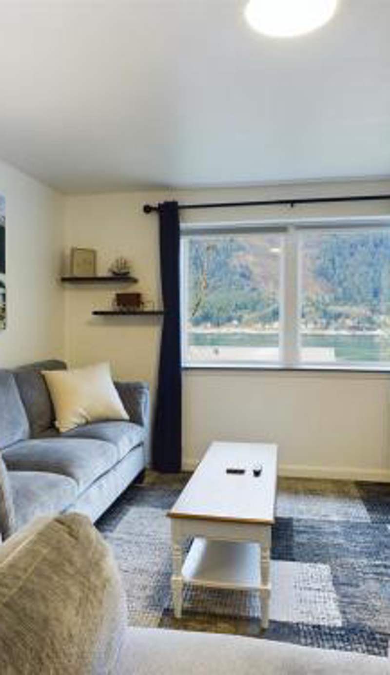 Updated Douglas Apartment, Near Downtown and Skiing