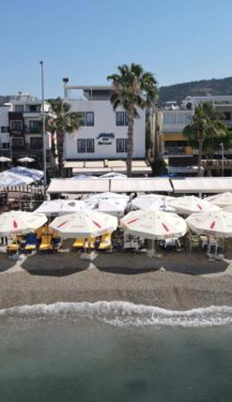 Artemis Hotel