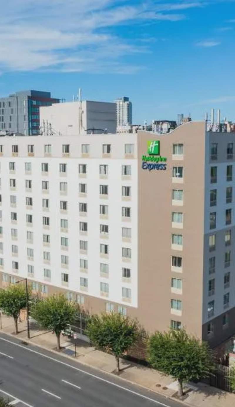 Holiday Inn Express Philadelphia Penn's Landing by IHG