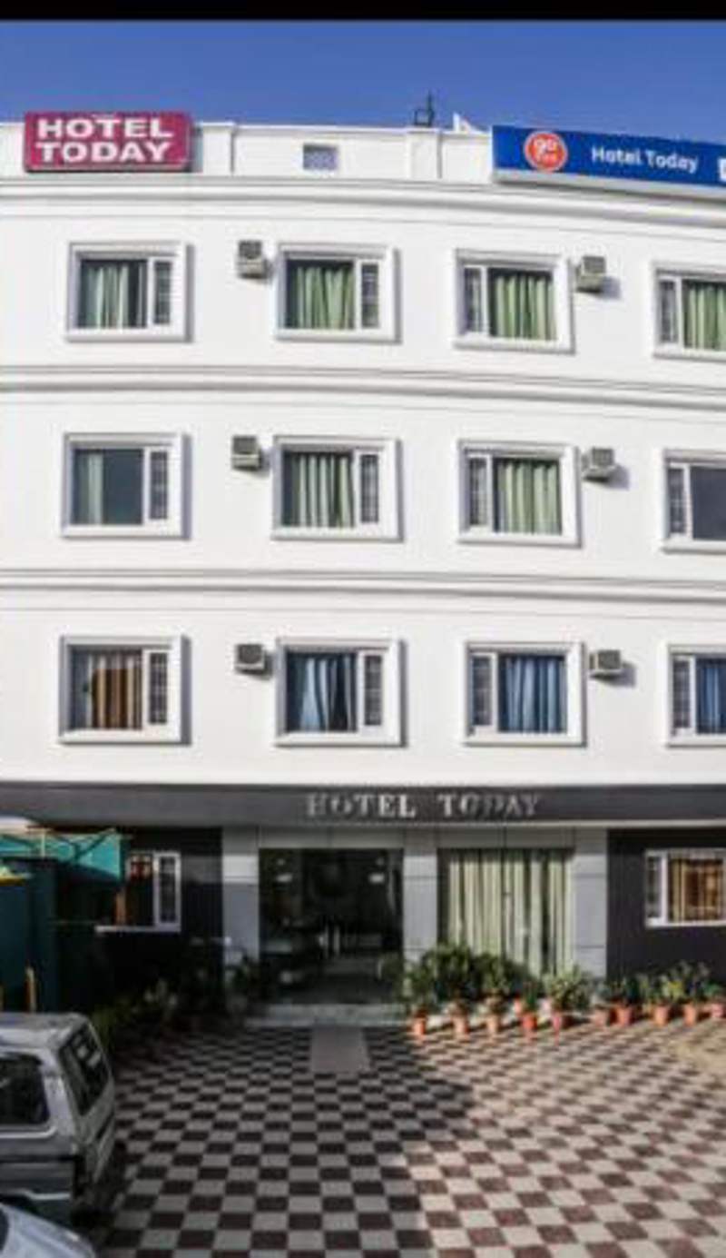 Hotel Today, Katra