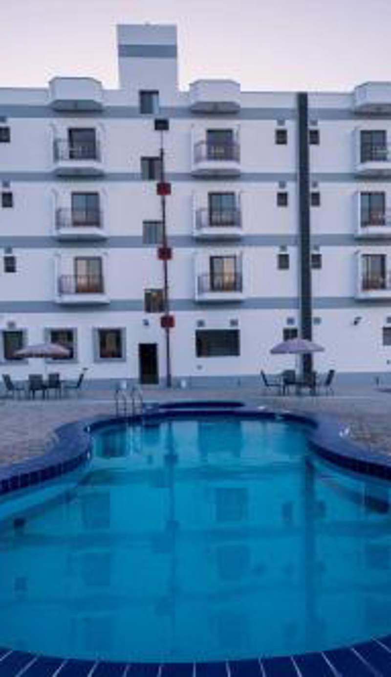 Riyam Hotel