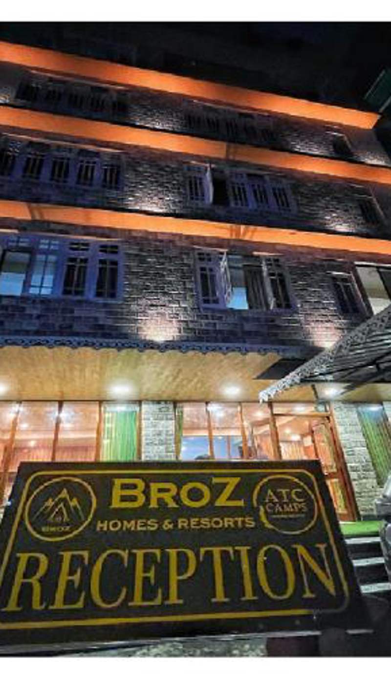 BroZ Nazom Retreat Gangtok
