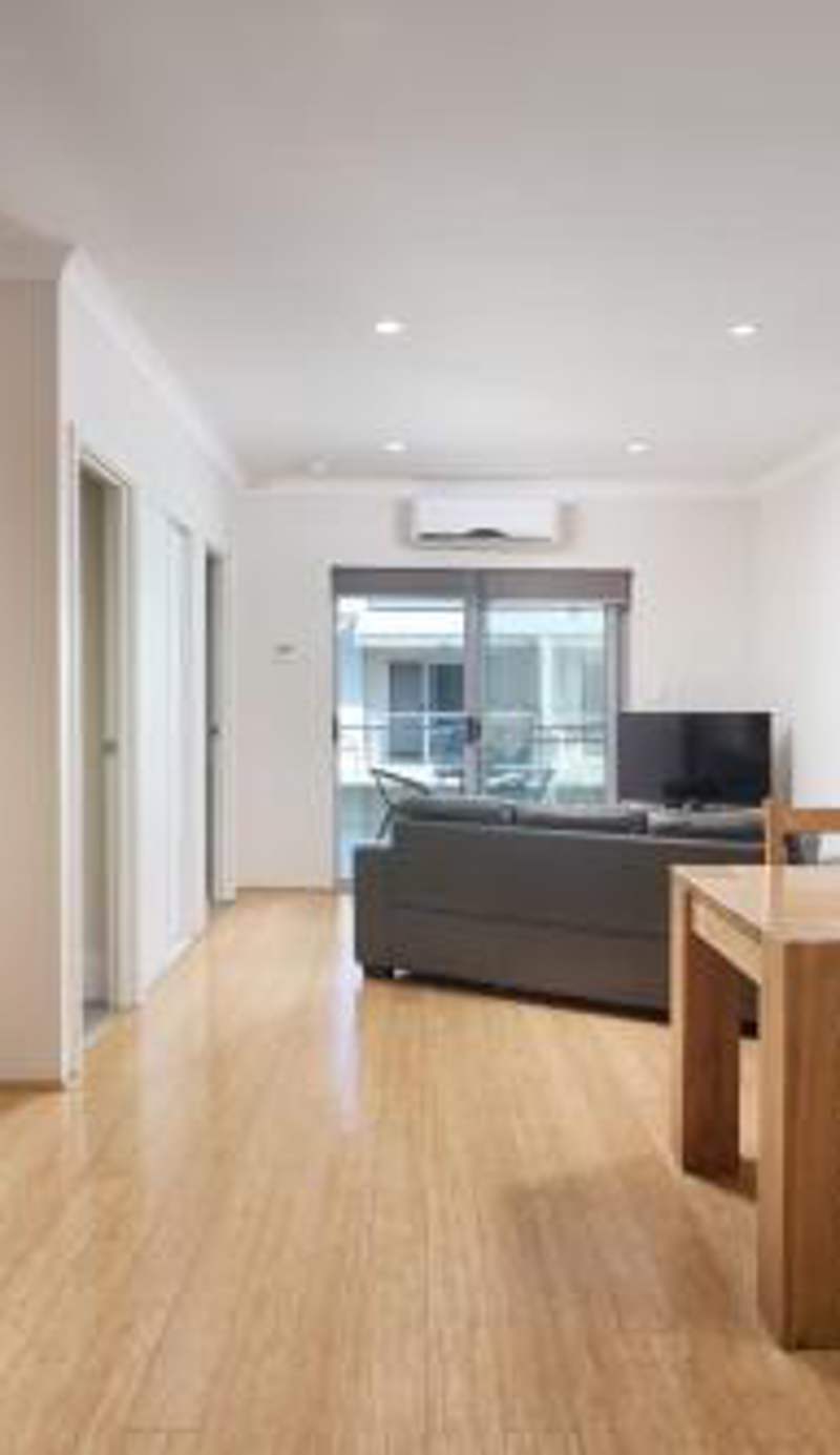 Airport Apartments by Vetroblu