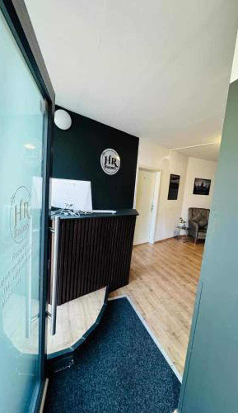 HR RoomS