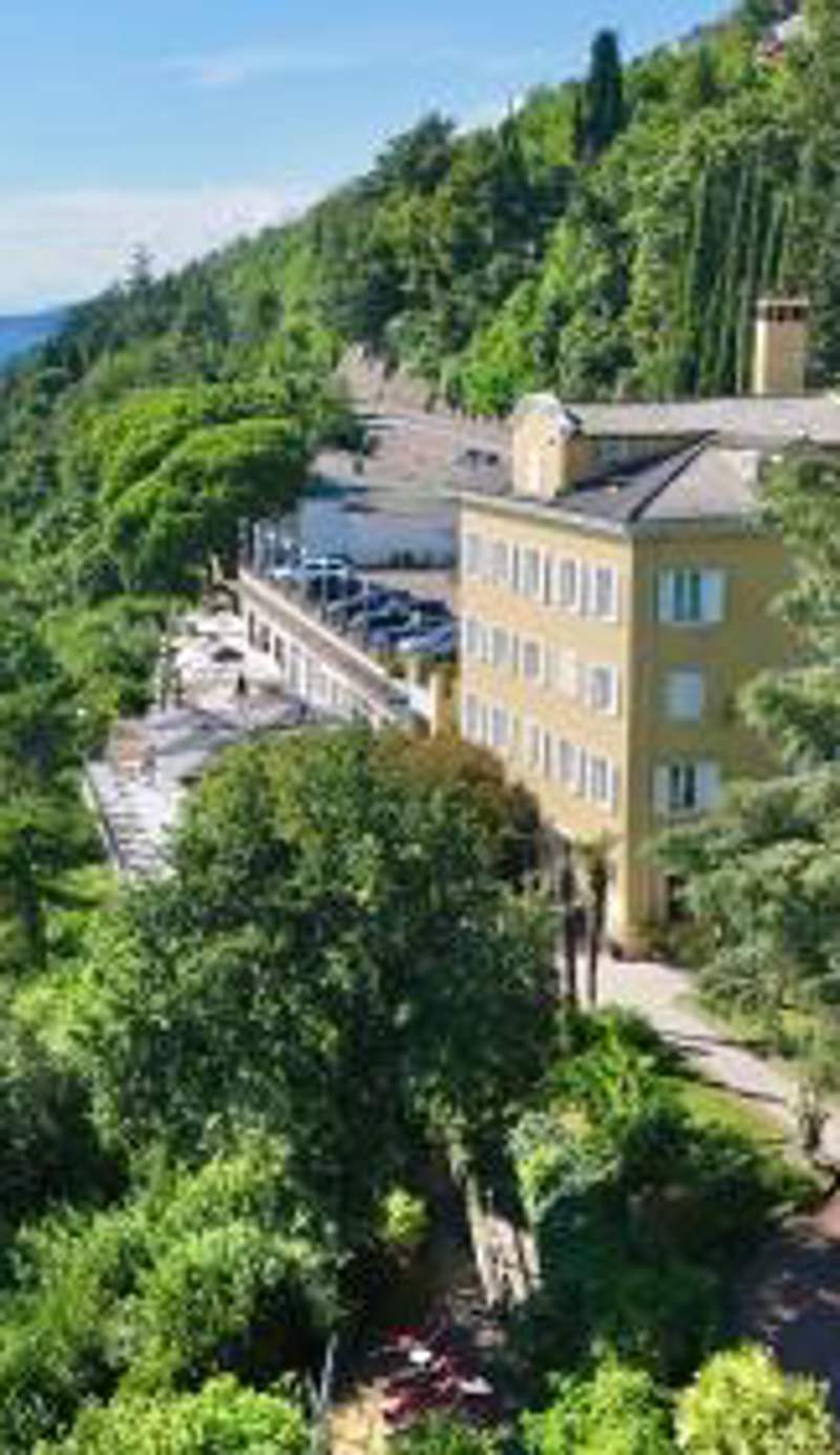 Hotel Riviera & Maximilian's