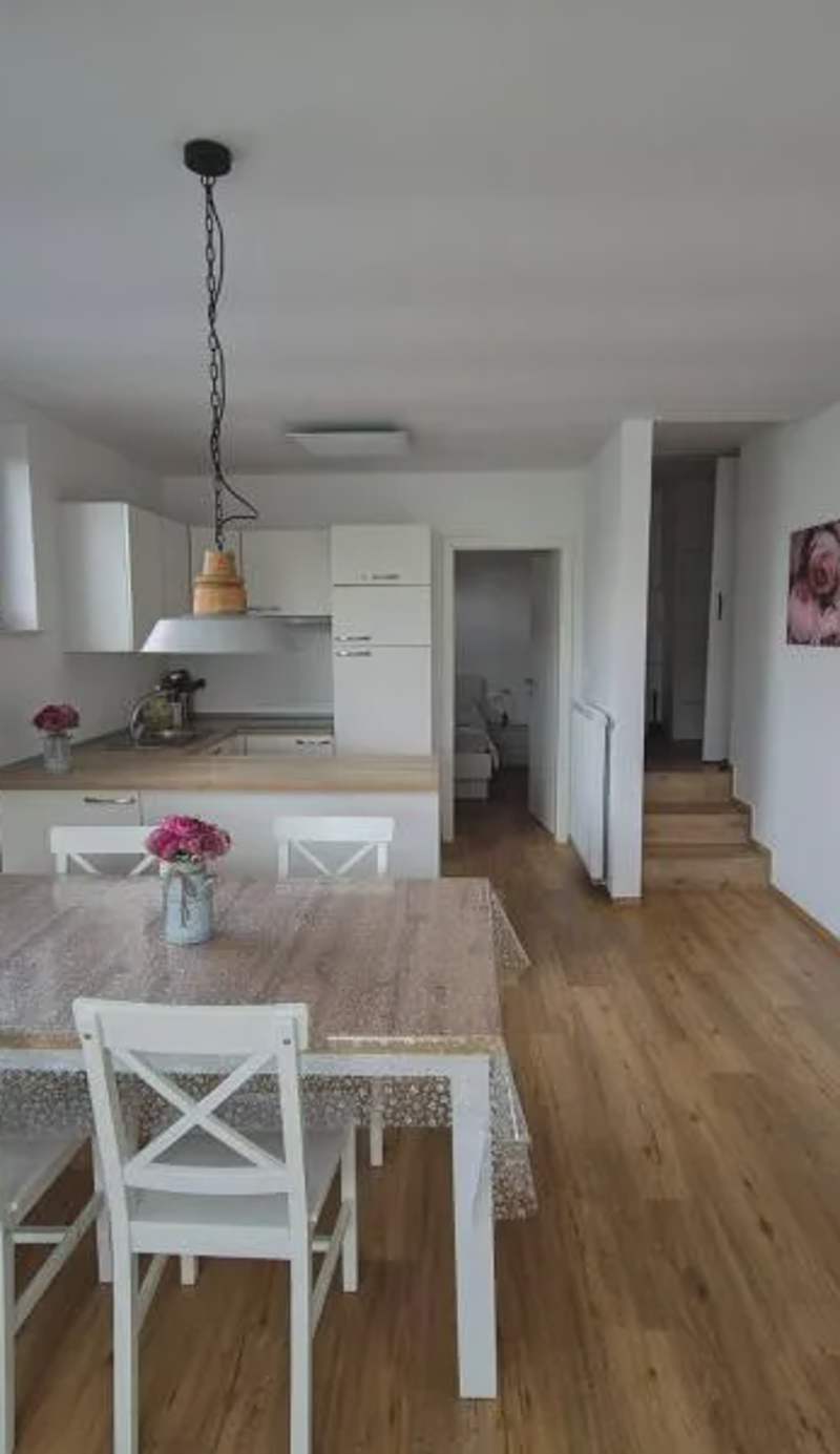 Annie's apartment