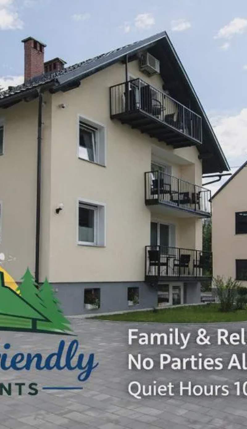 Apartments Razingar 9