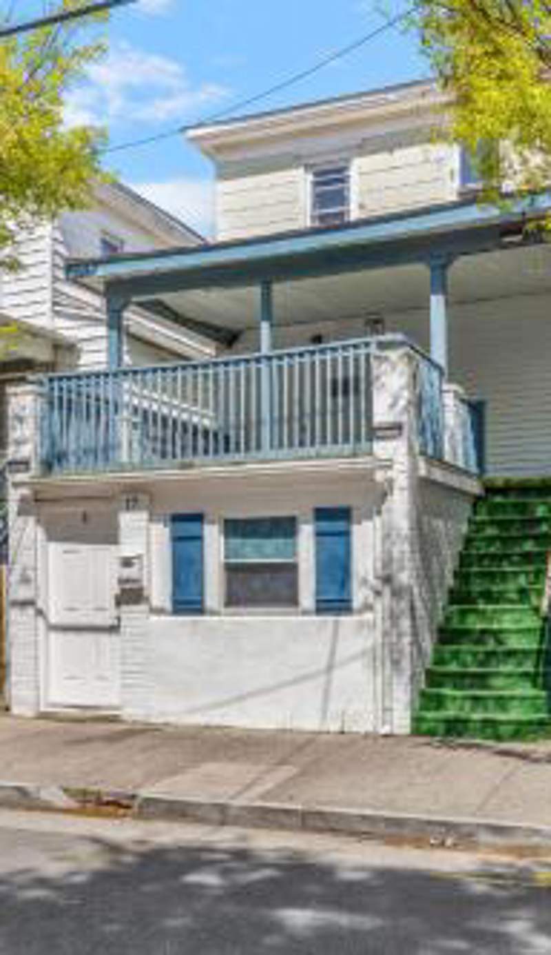 9 Bedroom, 14 Beds House Great for Big Groups Near Boardwalk, Tropicana