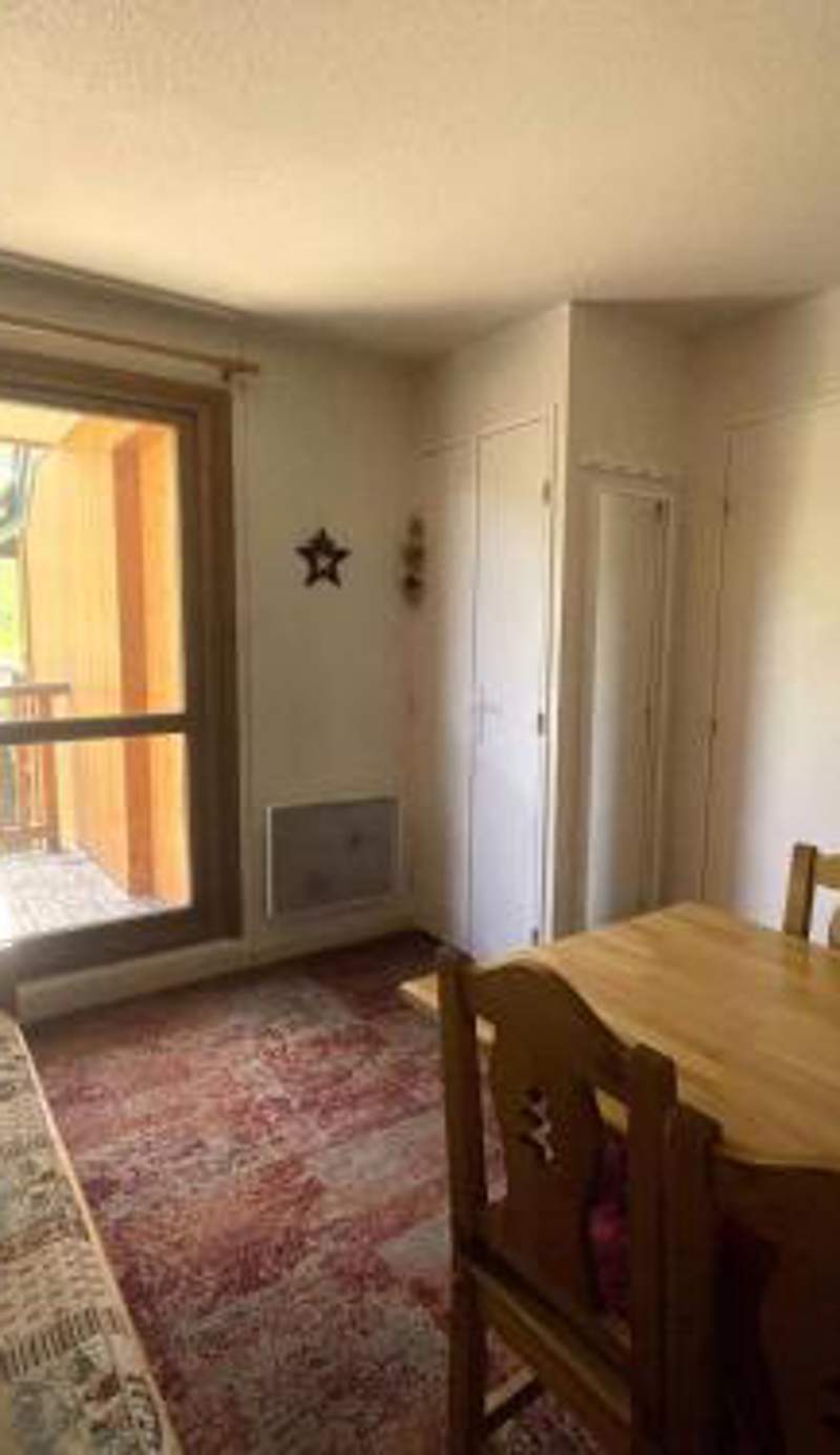 Résidence Pluton - Studio en plein cœur de station, face aux pistes avec place de parking privée et couverte MAE-5261