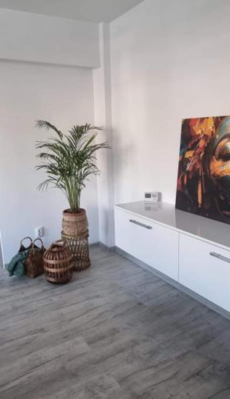 Central View Apartment