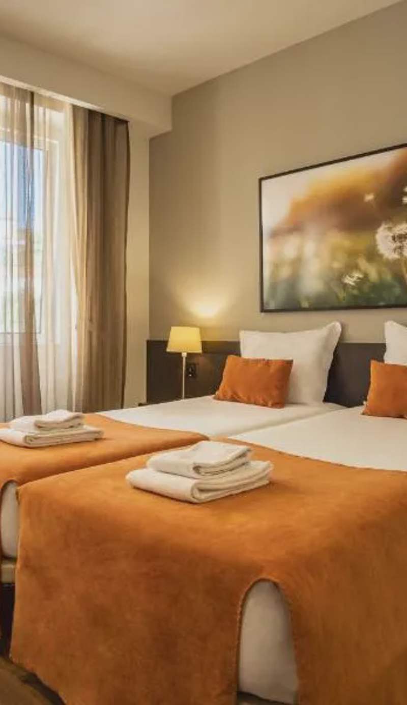 Riversuites