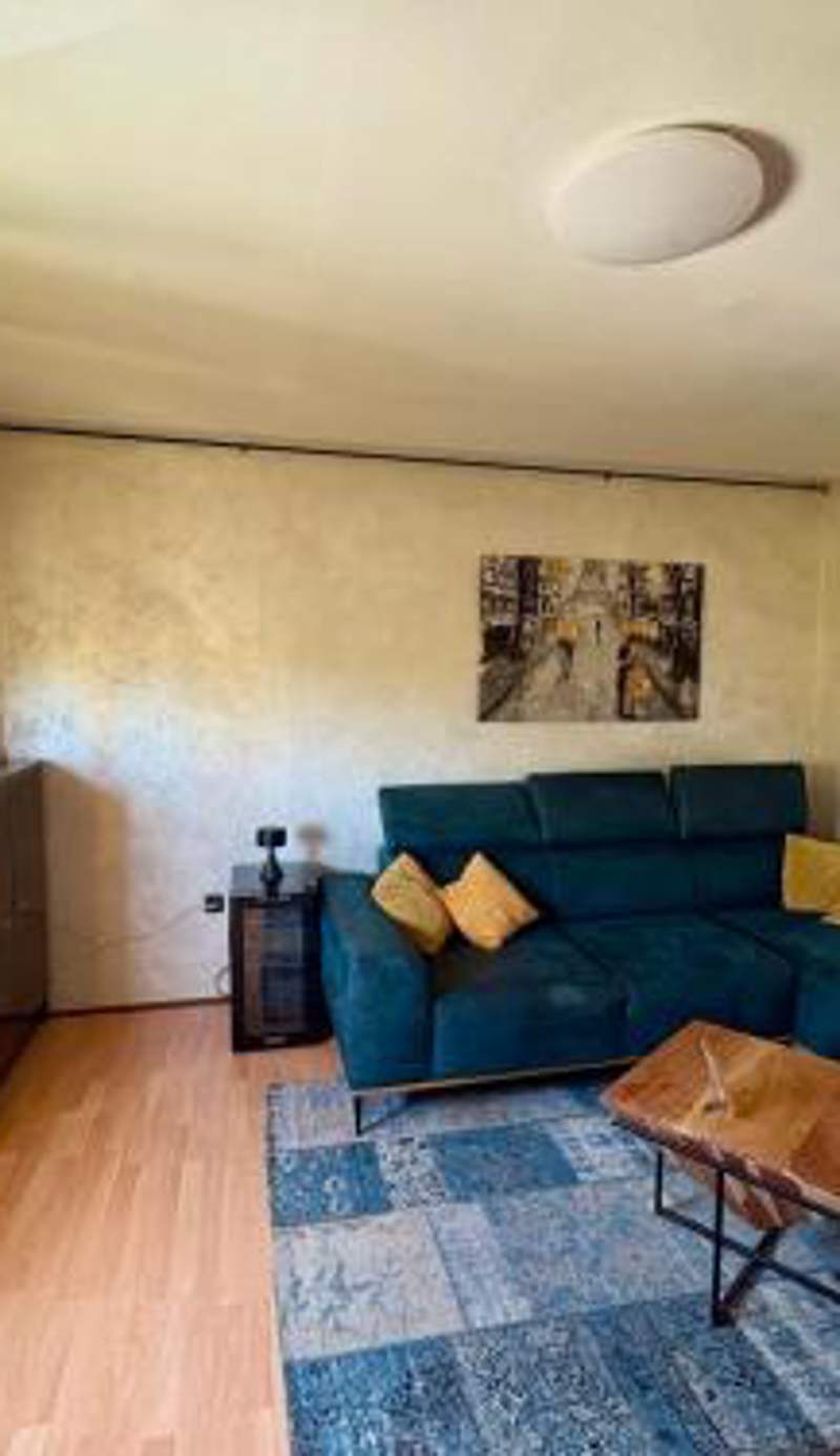 Fly by Suite - Zagreb Airport - 0-24h Self check in - Free parking - long term parking option