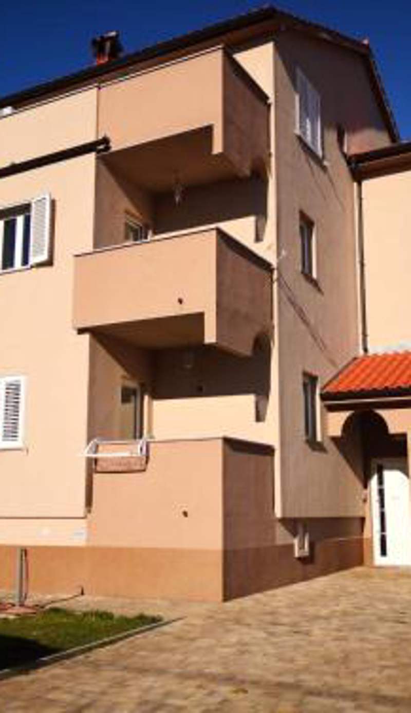 Apartments Roncevic