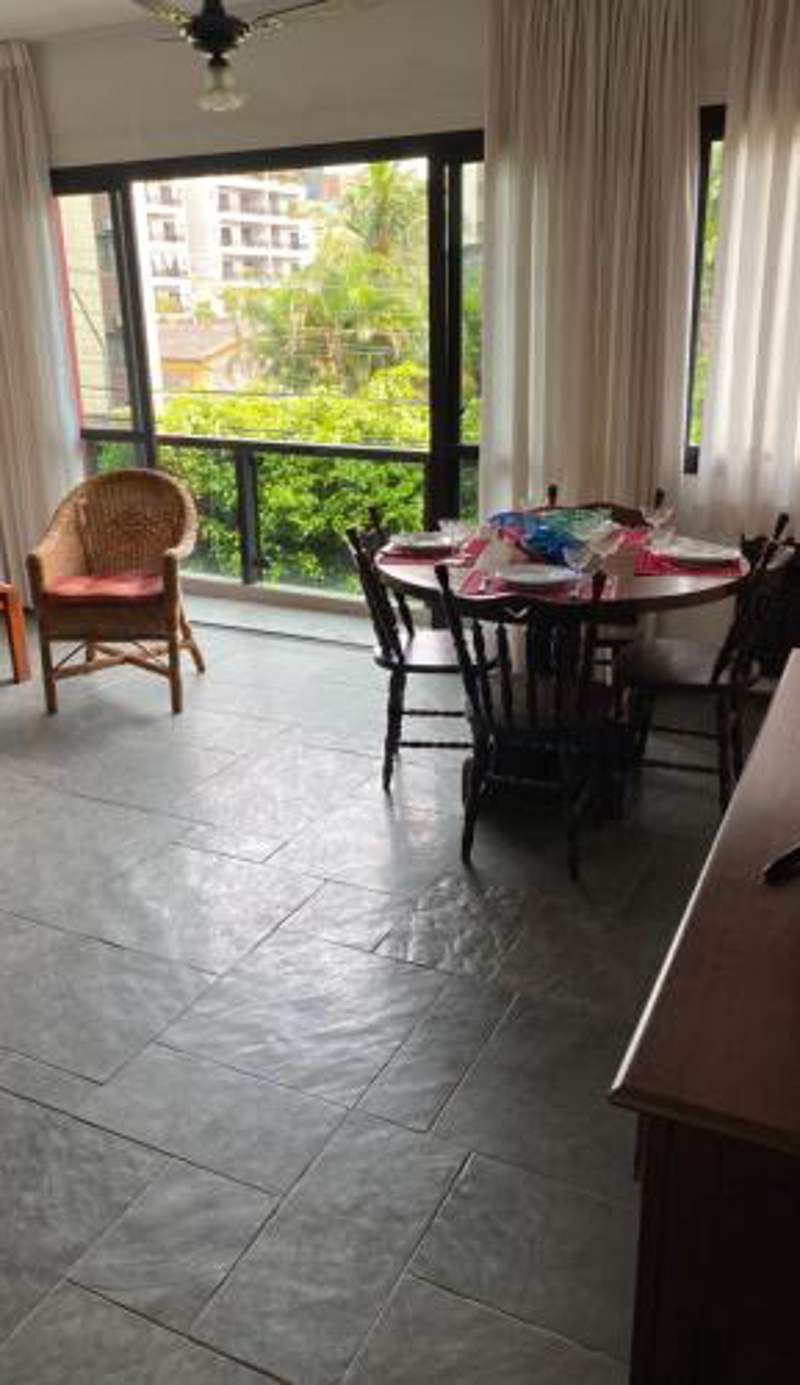 Ótimo apartamento na Praia da Enseada!