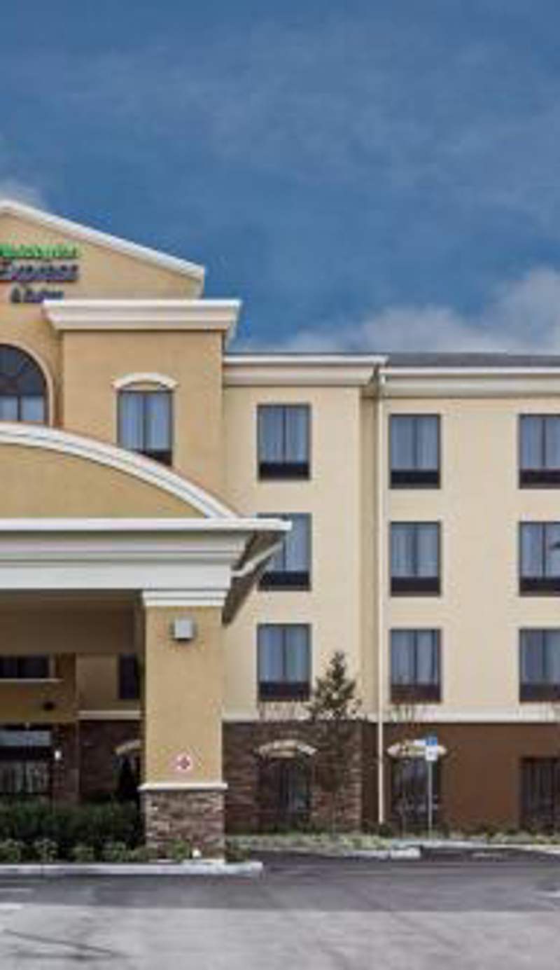 Holiday Inn Express Hotel & Suites Orlando East-UCF Area by IHG