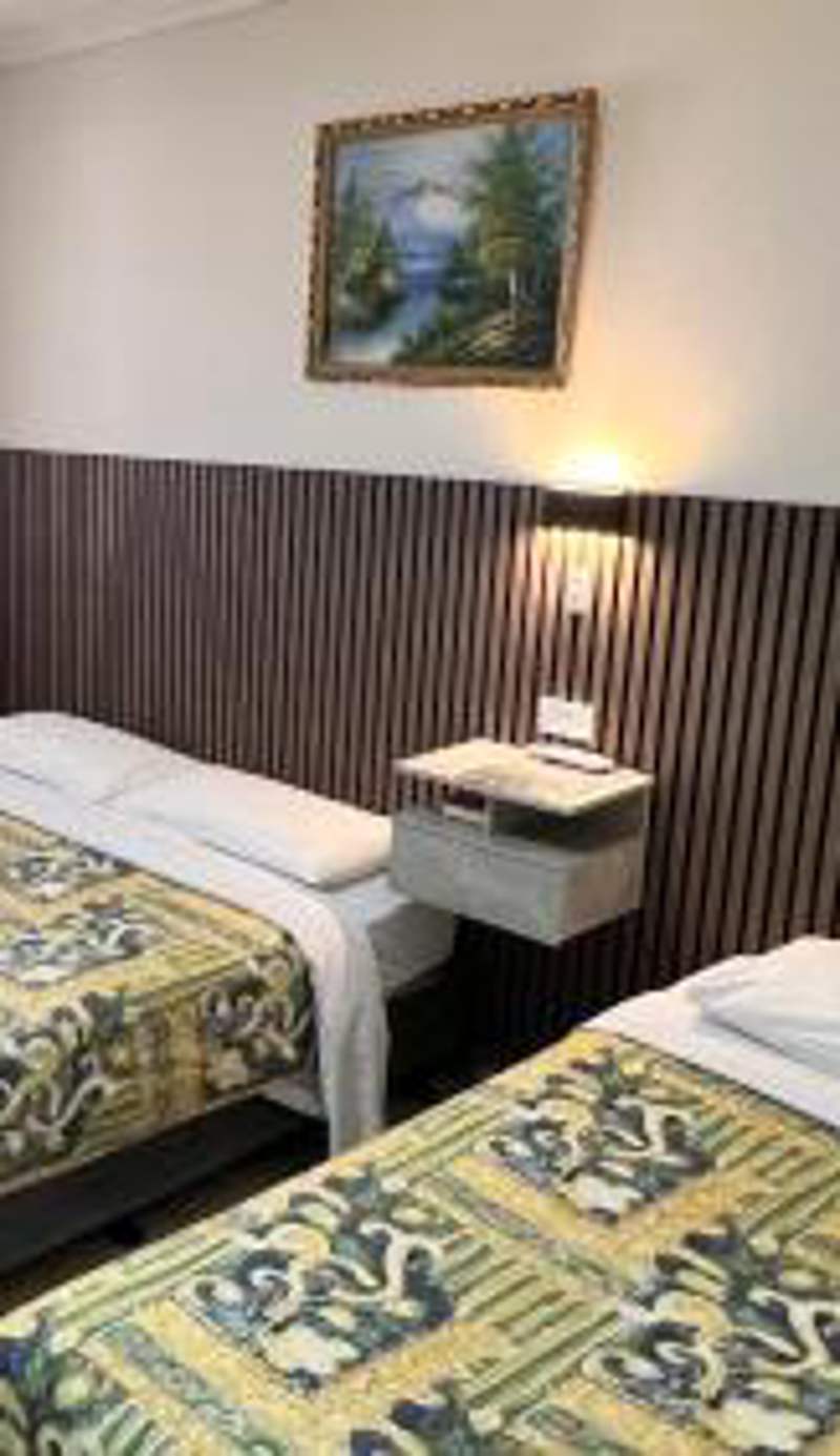iGrand Motel