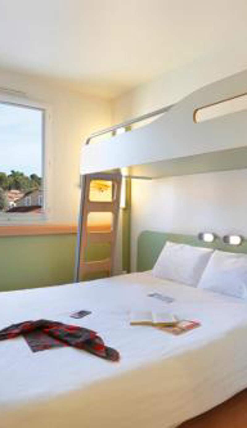 First Inn Hotel