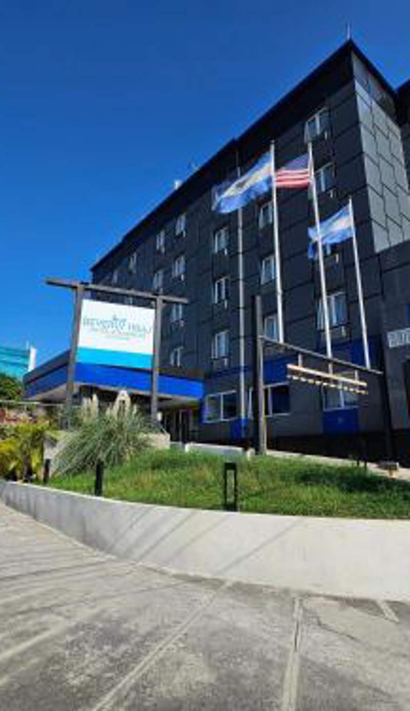 Beverly Hills: Hotel and Business