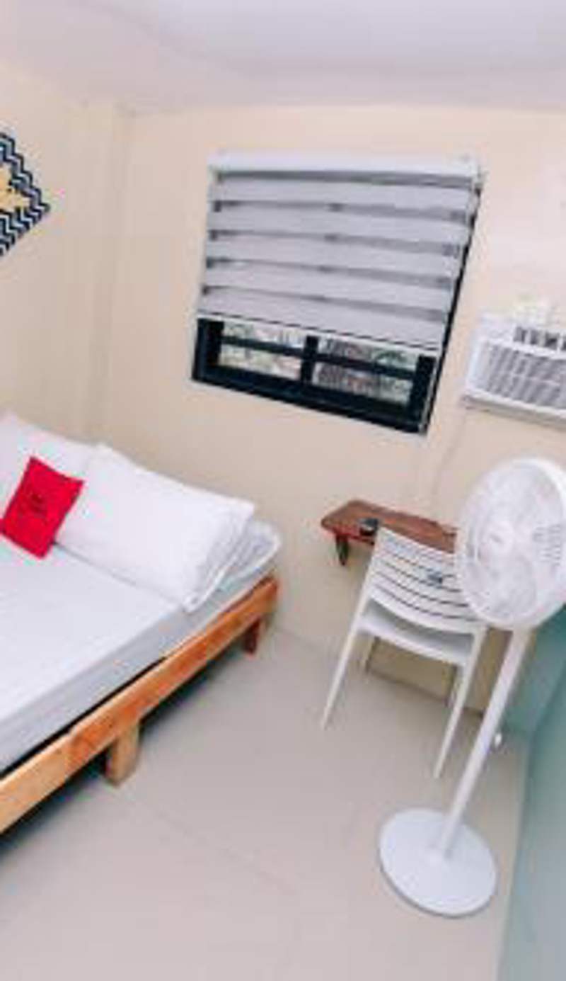 RedDoorz near Mariners Legazpi