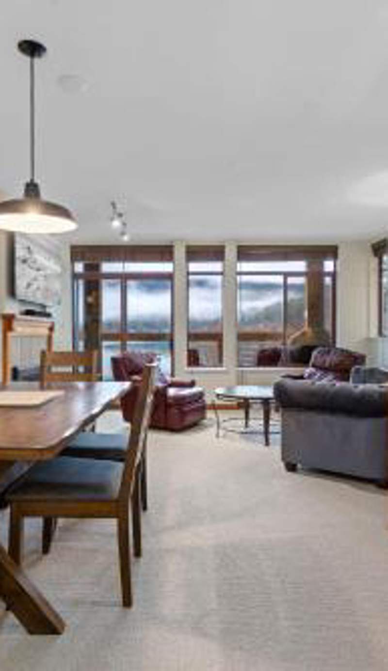 Nicklaus North - Clubhouse by Whistler Premier