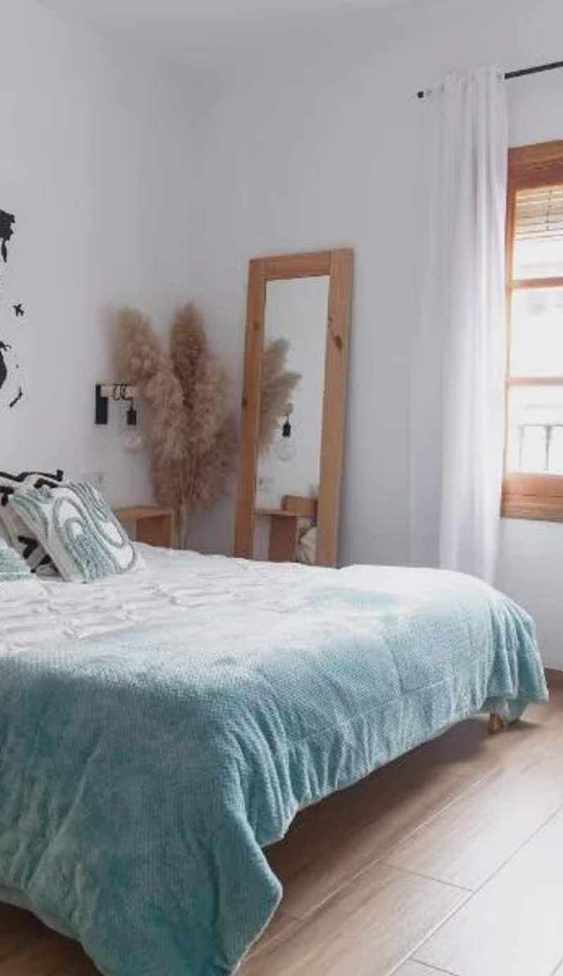Limerencia: tu hogar en este blanco pueblo