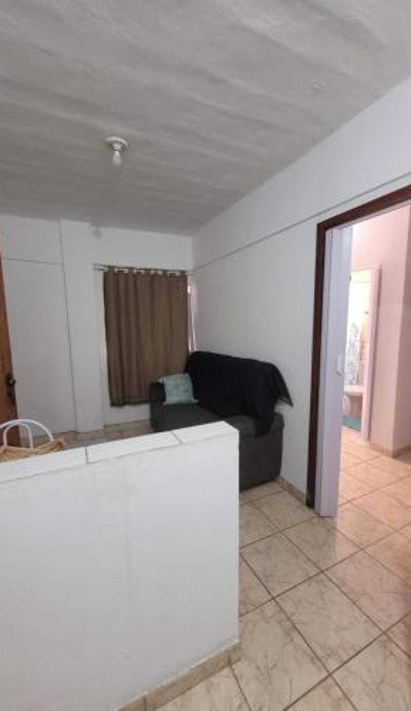 Ótimo Quarto e Sala mobiliado em itapoa.