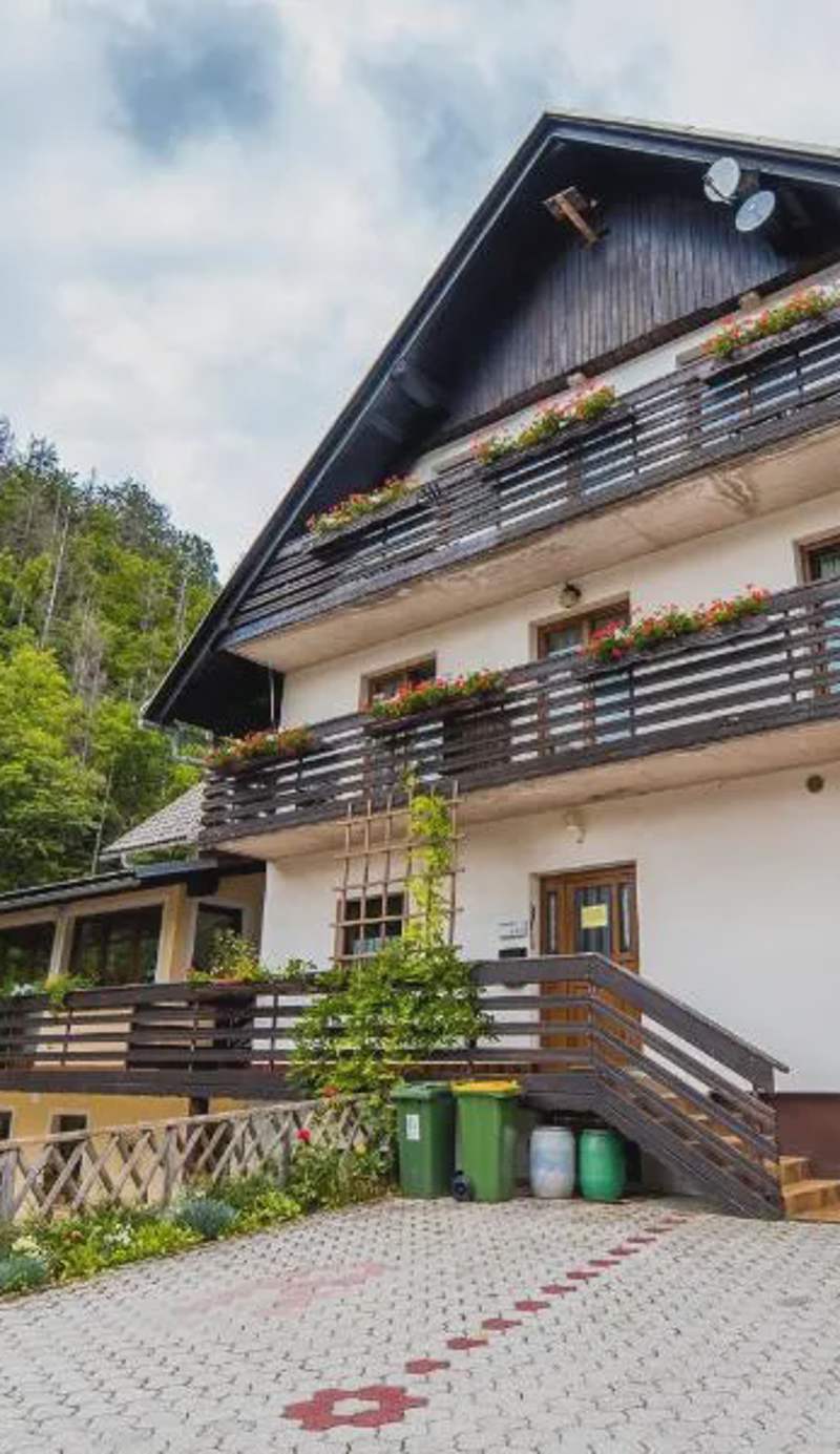 Bed & Breakfast Hisa Resje
