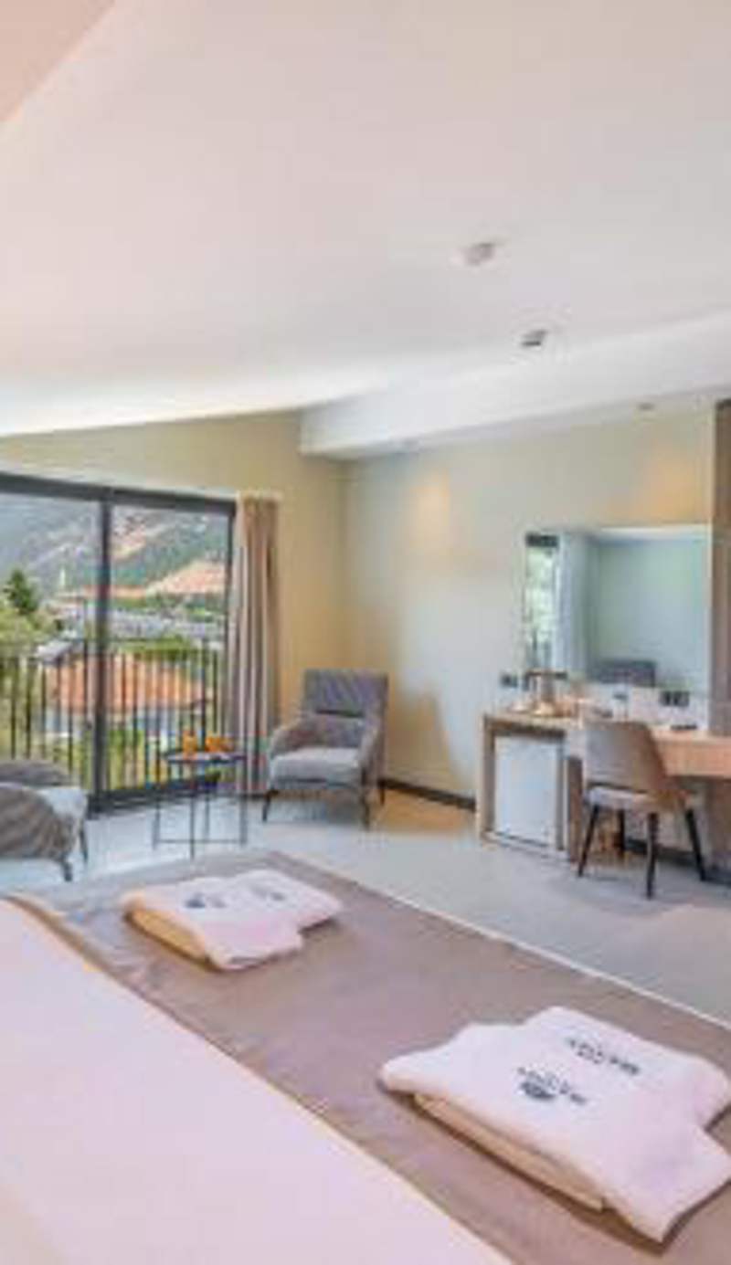 SeaTown Hotel
