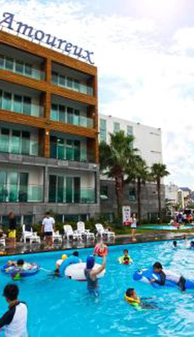 Amoureux Resort