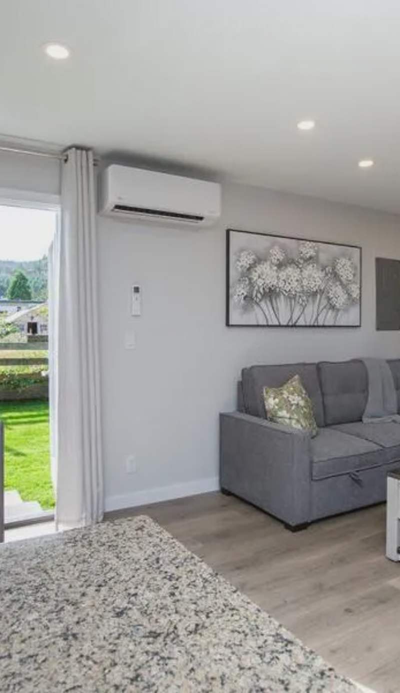 Cozy 1-Bedroom Retreat in the Heart of Langford