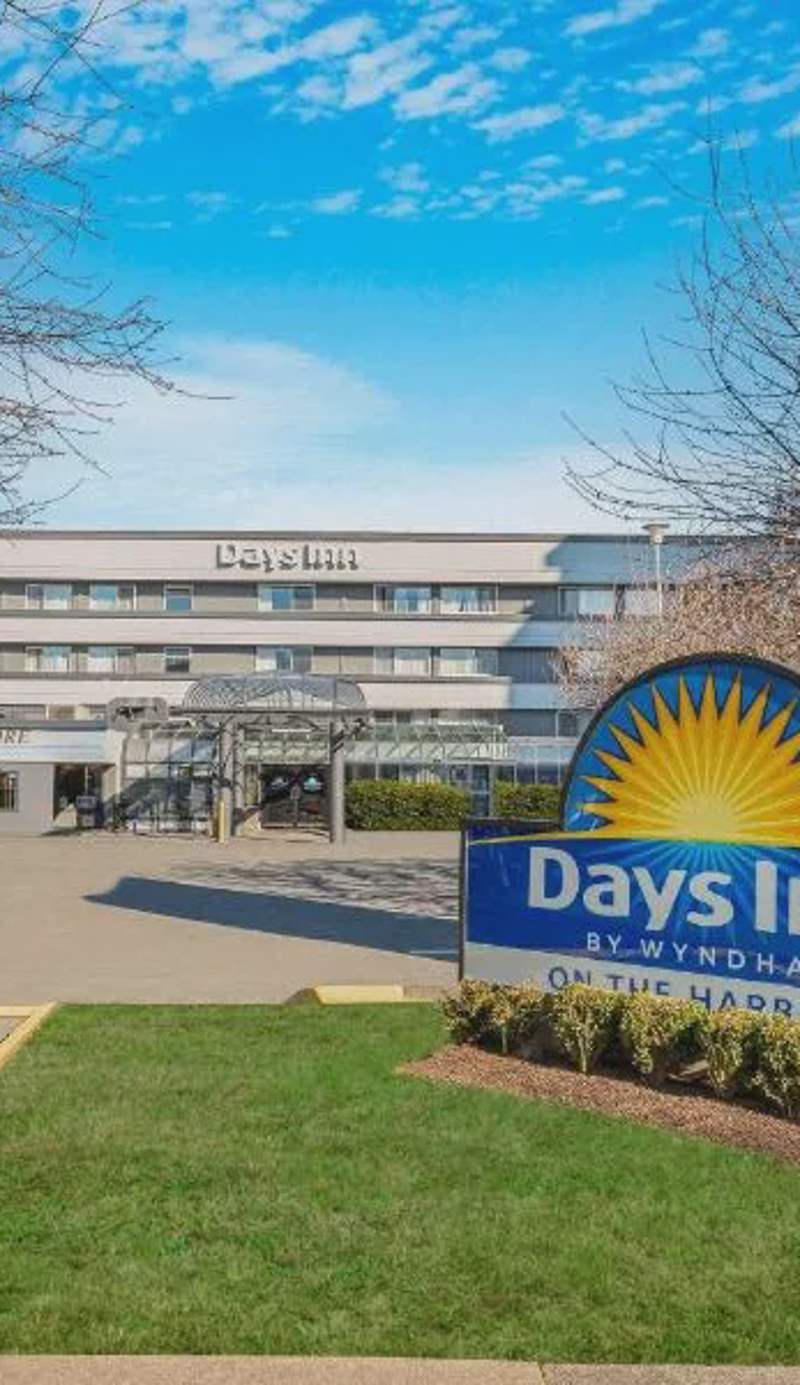 Days Inn by Wyndham Victoria On The Harbour