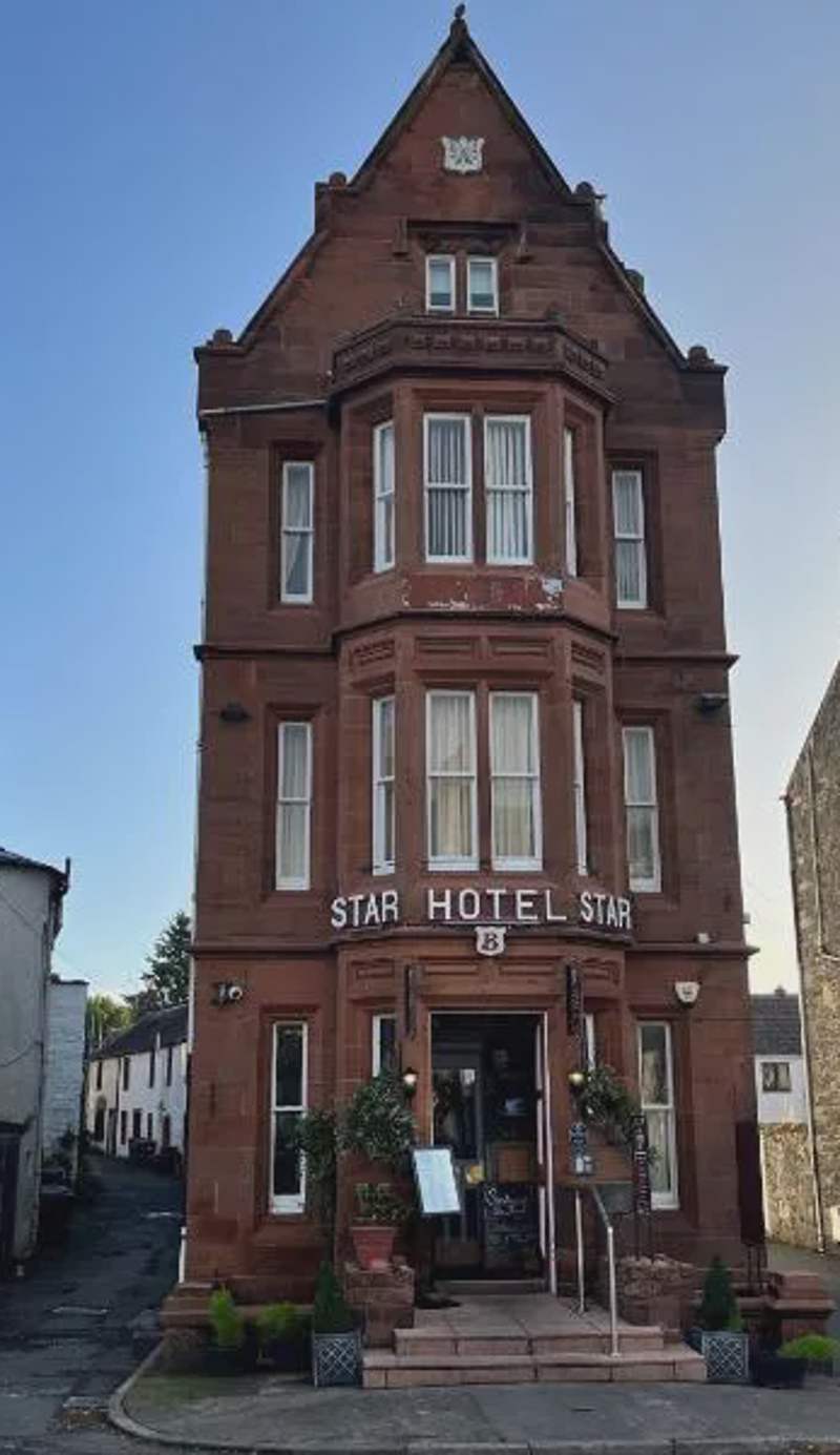 The Famous Star Hotel Moffat