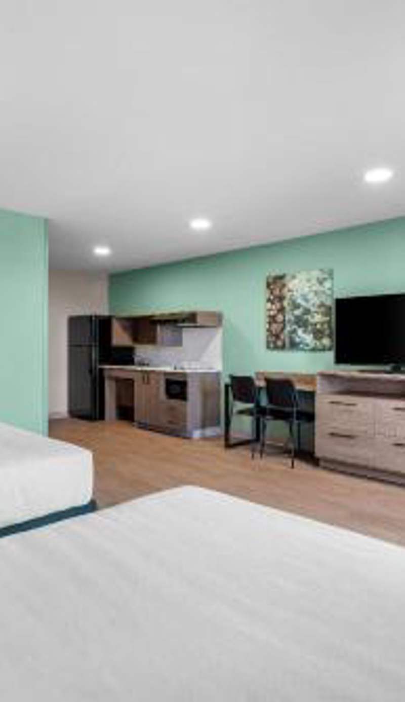 ECHO Suites Extended Stay by Wyndham Colorado Springs Airport