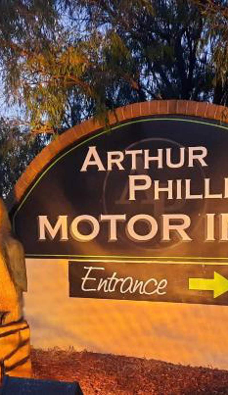 Arthur Phillip Motor Inn