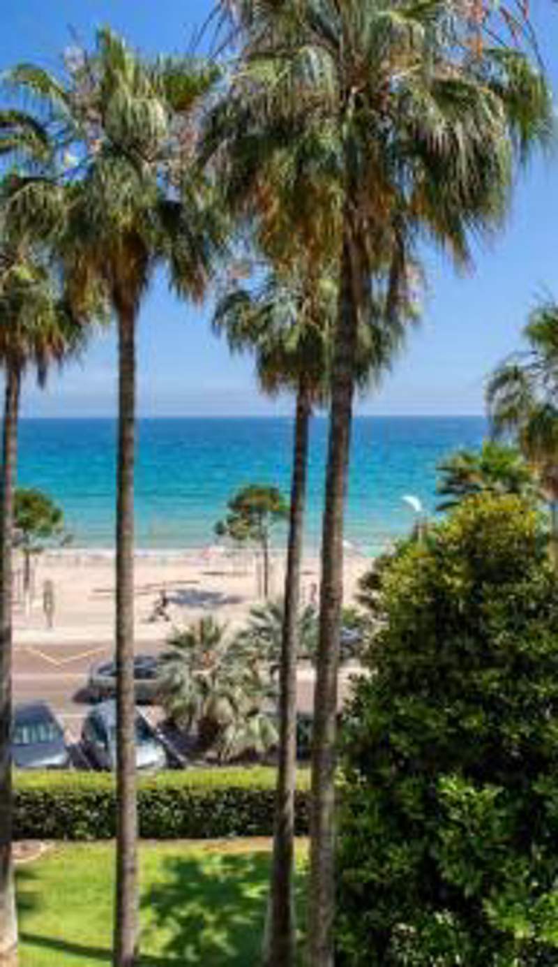 C4 Staywizus - 1 BDR Facing Sea & Beach - Parking, Tennis & Wifi