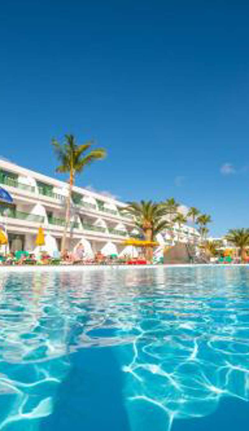 Apartamentos La Peñita