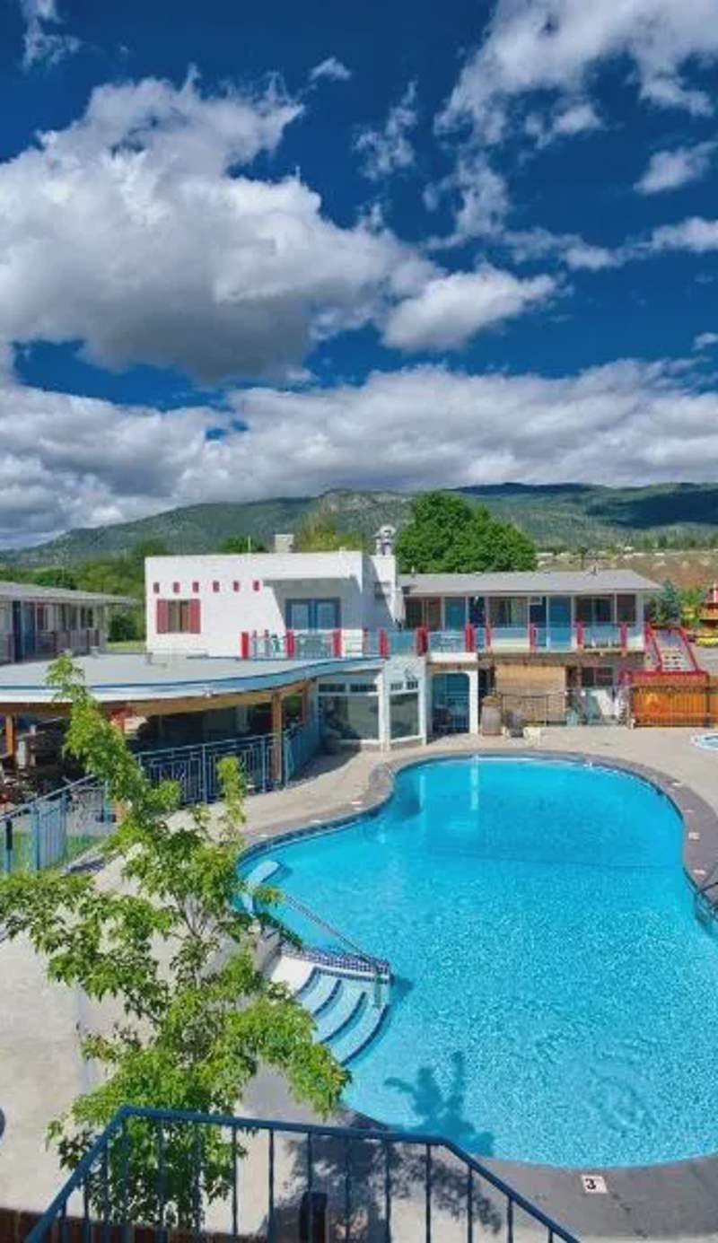 Bowmont Motel