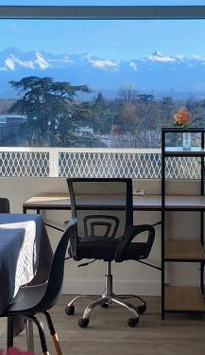 Cap Sud - 53m2- VUE PYRENEES- HYPERCENTRE-WIFI FIBRE -Nouvelle literie