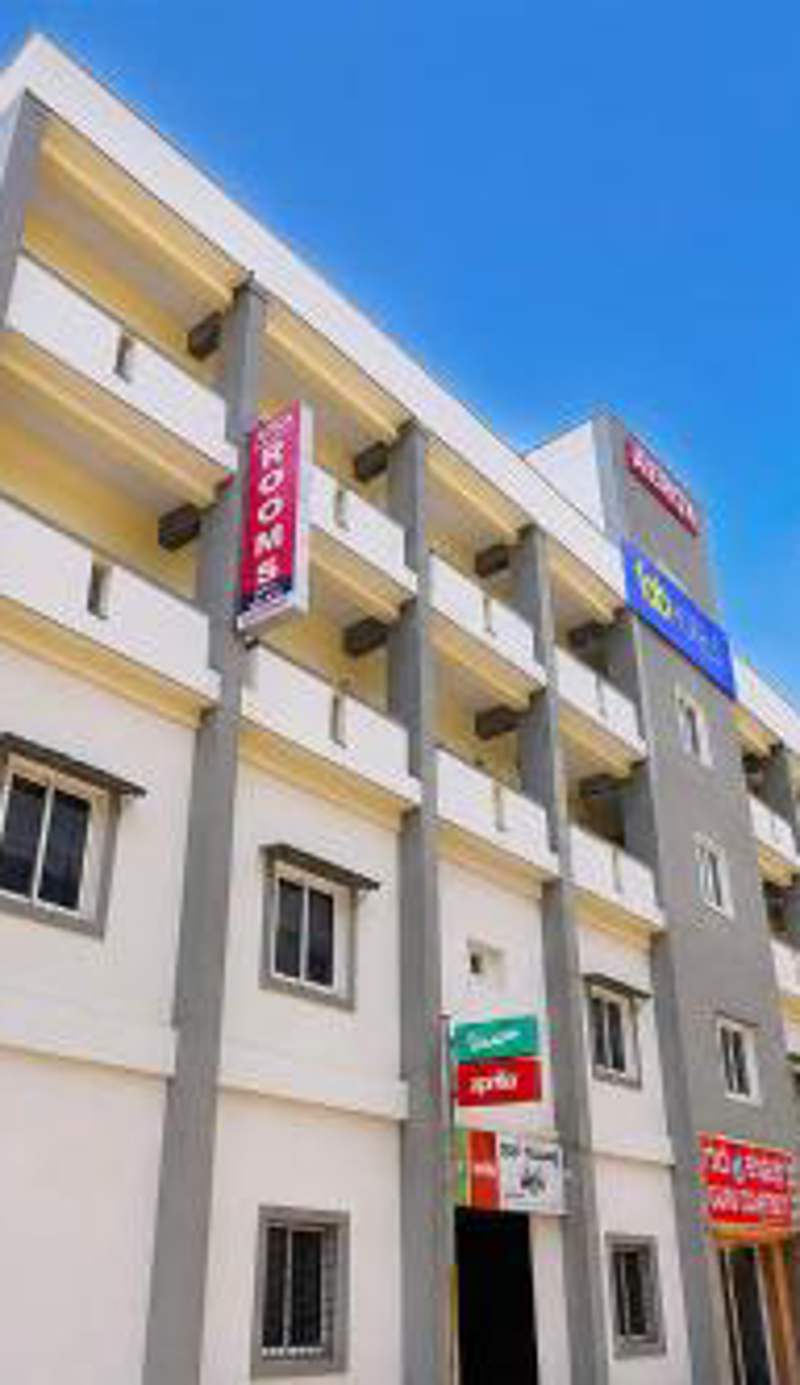 FabHotel Guru Comforts