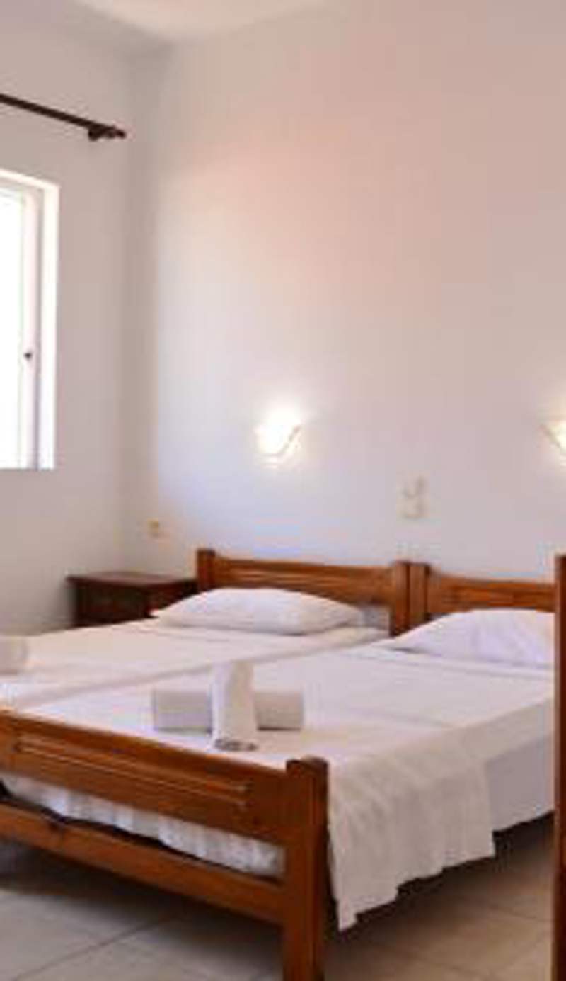 Raph's Studios-Apts By The Sea