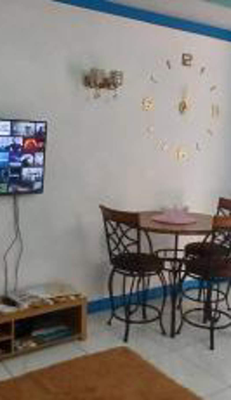 Cozy vacation retreat with free parking