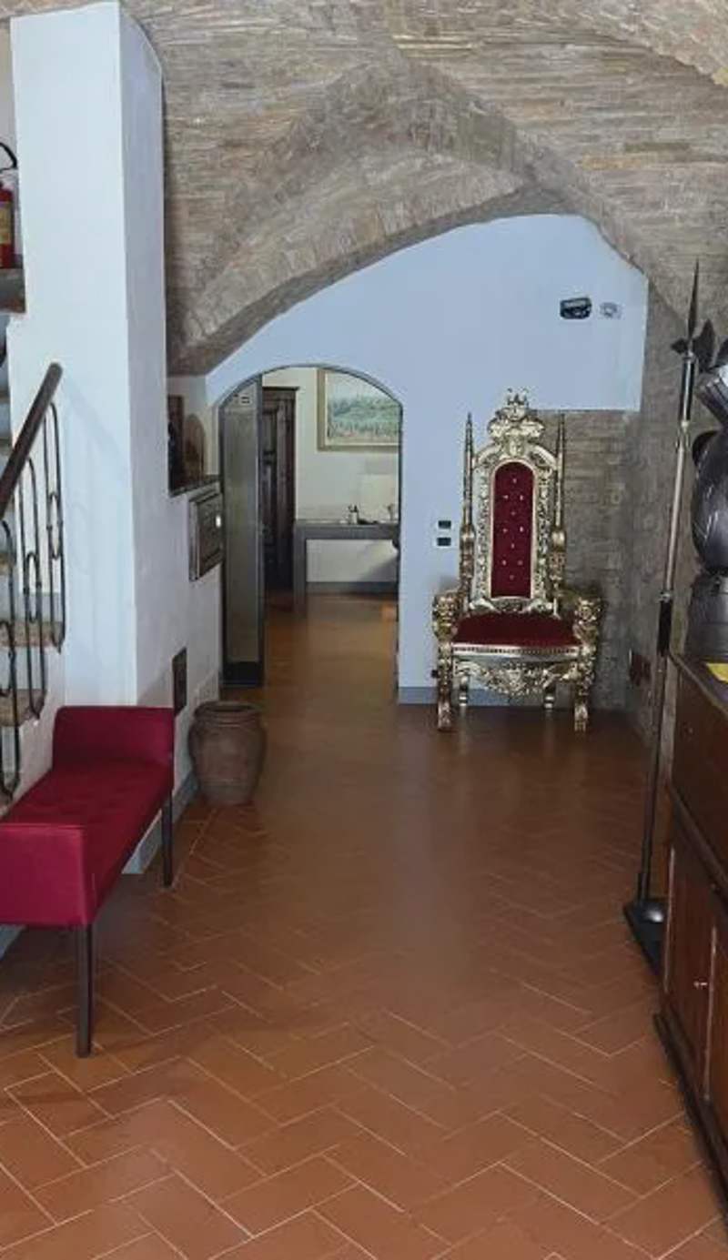 A La Casa Dei Potenti