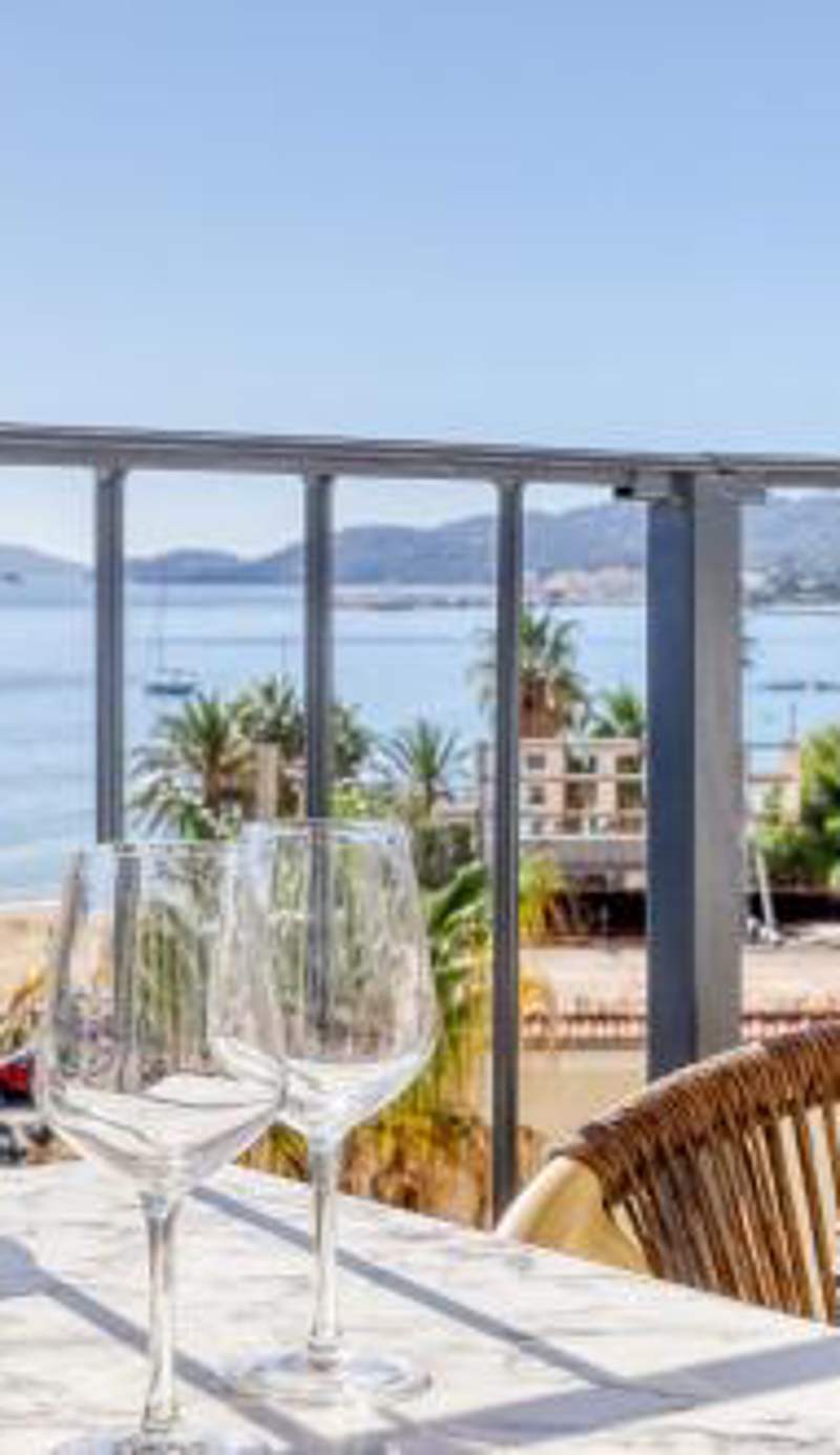 Anglade Hotel