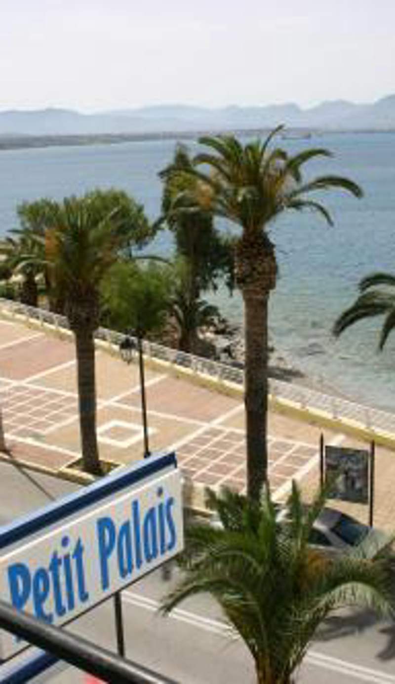 Petit Palais Hotel